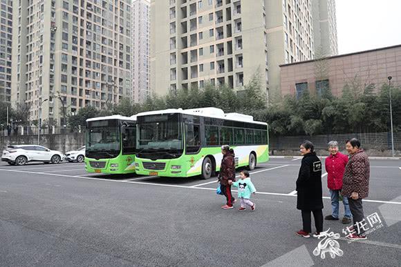 楼下就是公交站！主城4个公租房新增公交首末站