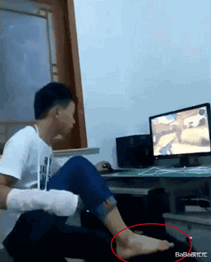 |不懂车还装懂有多尴尬?看见一台STI,客户插嘴说没他MINI好哈哈哈!