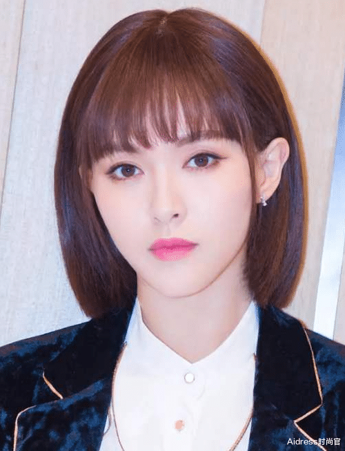 [刘海]明星刘海发型有多重要？看了唐嫣就知道，新刘海气质显老状态差