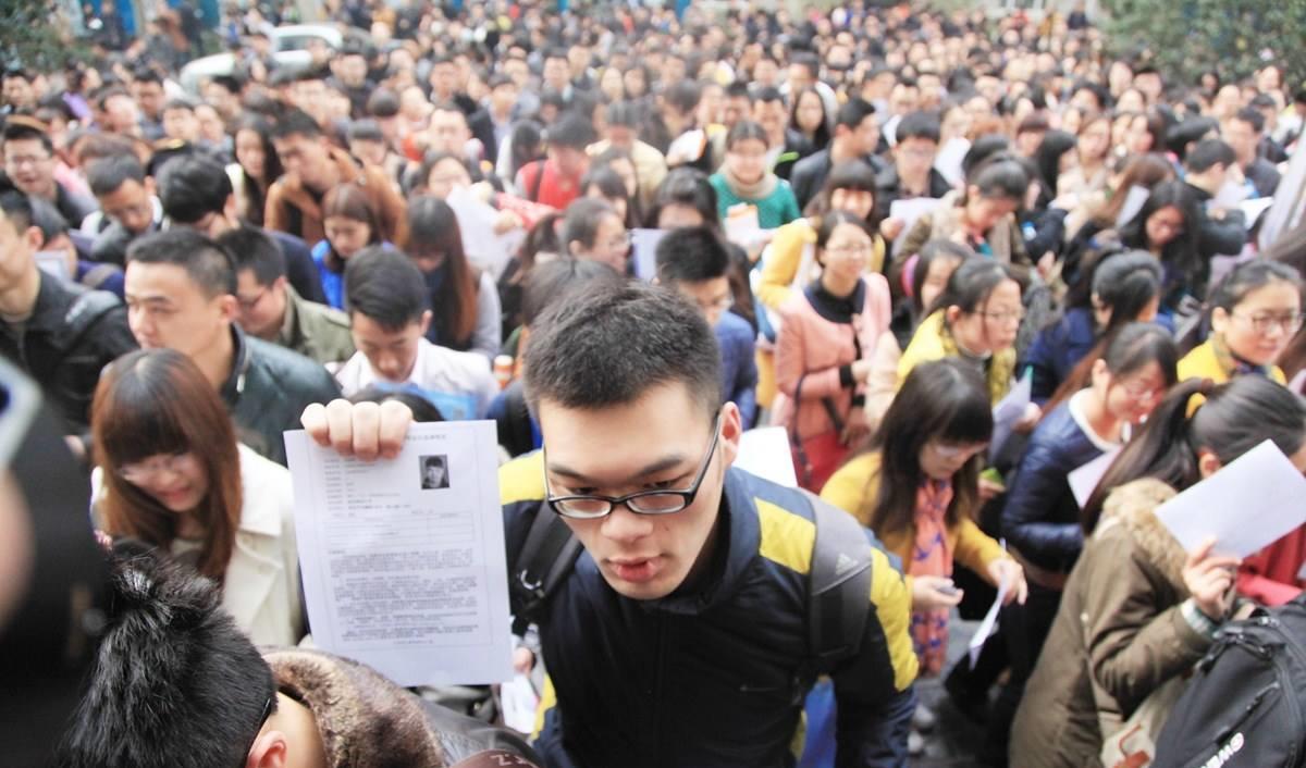 教师|“铁饭碗”变“金饭碗”？涨工资已成定局，吸引更多人才加入！