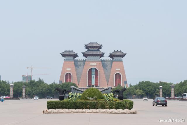 山西省|世界最高的门，比法国凯旋门还高0.4米，就在中国山西