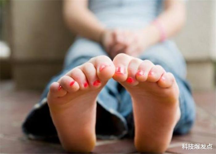 【科学家】为什么中国人有204块骨头，而其他人有206块，这是进化更快吗？