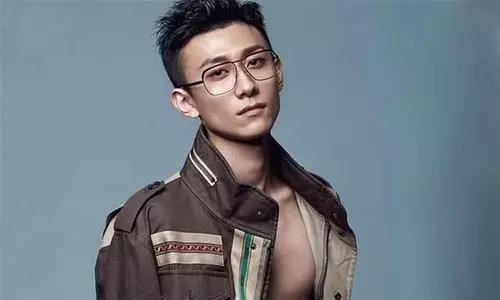 「韩红」张一山家庭背景大揭秘,除了姑姑是韩红以外,父亲的身份更厉害