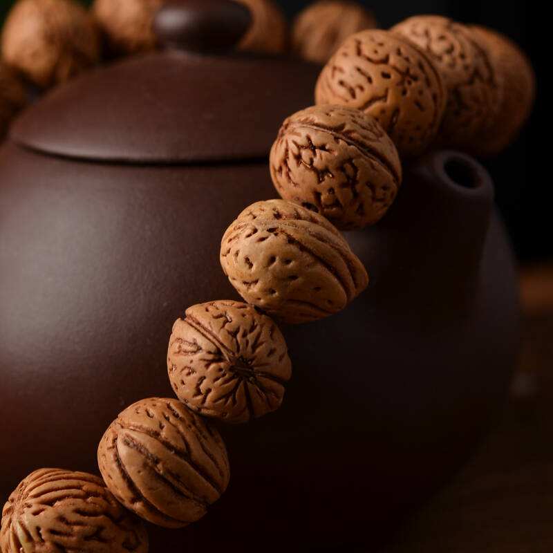 [文玩]几种越盘越润的文玩手串，只要拿在手中就不舍得放下了