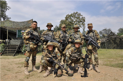 「特种兵」全球最严酷的军校，训练用真枪，毕业率不到2成，各国仍抢着入学