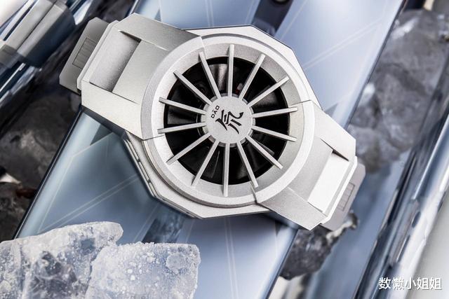 |如冰似霜 冰风银翼红魔5S图赏