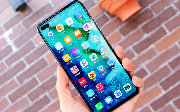 华为荣耀|从3899跌至2799，顶级华为变身“价格屠夫”，40W快充+前后五摄