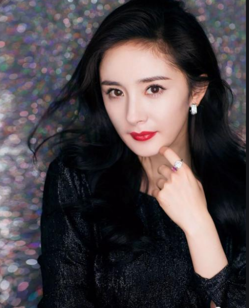 粉红女郎|《粉红女郎》17年演员现状：主演几乎全过气，两个配角跻身一线