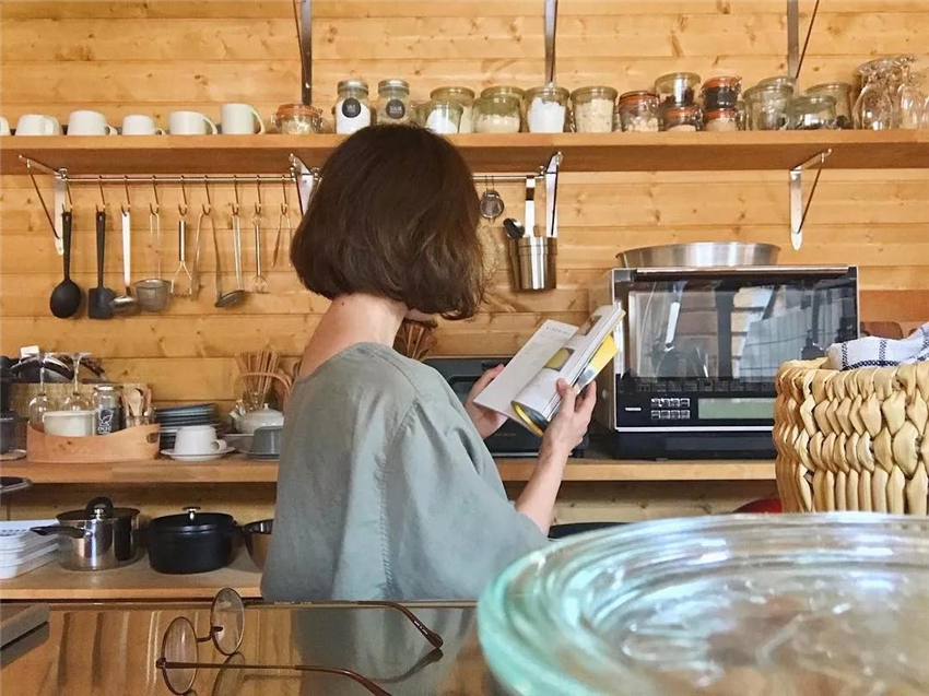 酸奶机|日本主妇晒乡下木屋，引百万网友点赞：简直就是家居界“教科书”