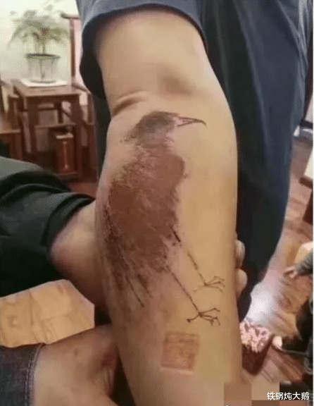 ▲“右边给你20万，左边彩礼20万，你选哪个？”哈哈哈是个难题啊！