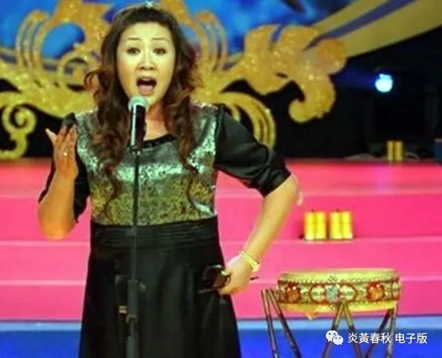 郭德纲|与最穷郭德纲离婚，丢弃郭麒麟远走日本，无情的胡中惠如今怎样了