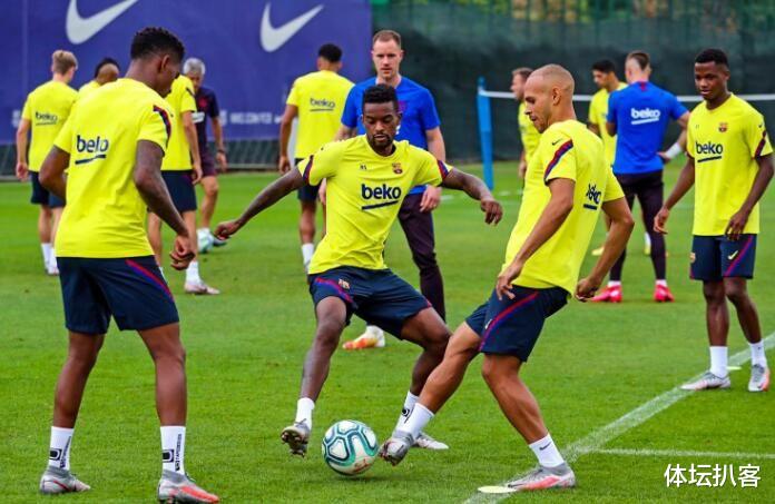 霍震霆|曝巴萨主帅暂时不下课，联赛收官战梅西恐缺阵，西甲金靴悬了！