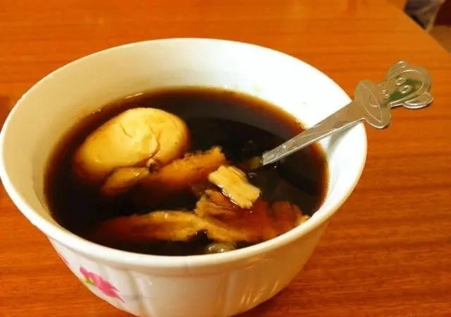 红枣▲原来最补血的食材不是红枣，而是它，隔三差五来一碗，50岁不显老