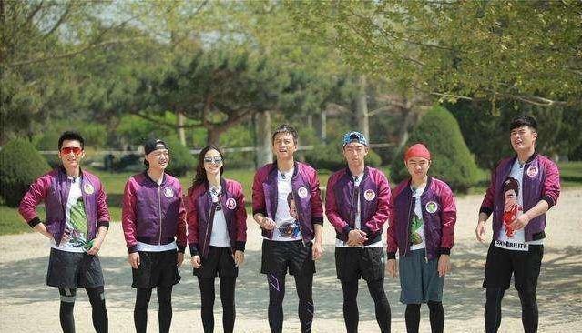 奔跑吧兄弟▲《奔跑吧》近期或将官宣，原班人马能否回归？他竟带学员来踢馆