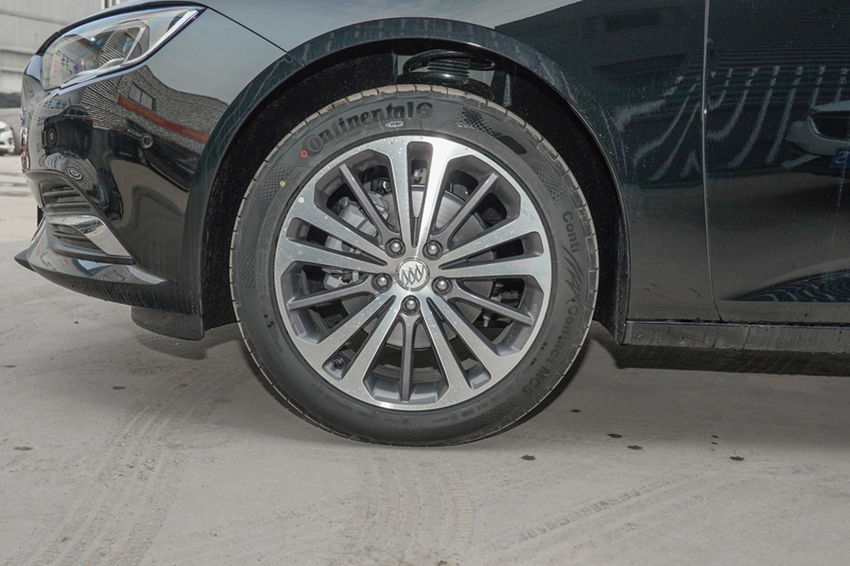 别克君威▲这中级“尊严”都不要了！从18万跌到13.8万，30天狂卖11561辆