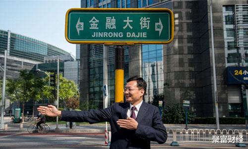 【李大霄】李大霄罕见“示弱”：自己说真话会“挨骂”，转脸唱多3000点之下