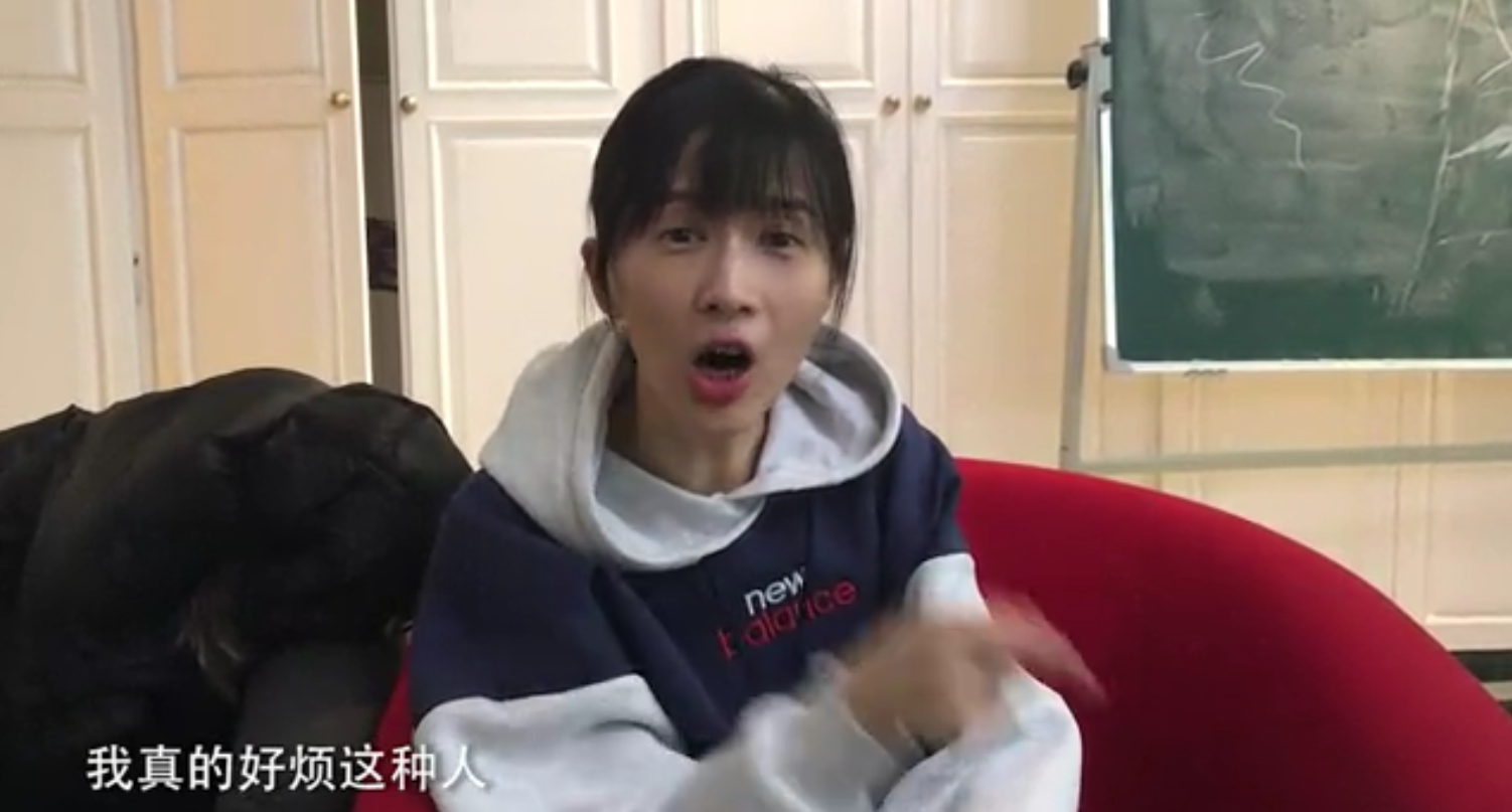 李佳琦：李佳琦直播开黄腔杨幂装不懂；papi酱：别把没素质当幽默