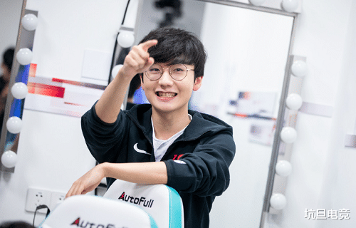 fpx战队|FPX今日迎战LGD，冲击季后赛关键一役，压力几乎全在一人身上