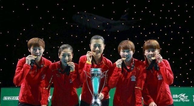 【刘诗雯】终于当了回第一，刘诗雯超越丁宁领衔出镜，展现一姐风采