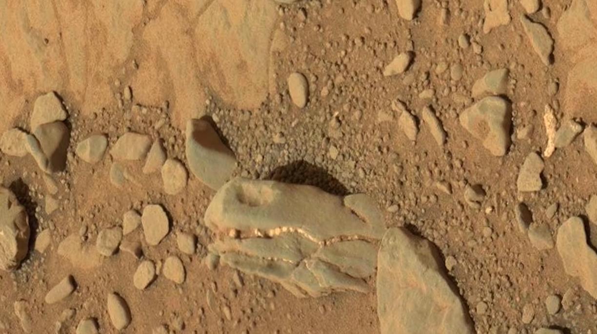 |7个存在于火星，并被好奇号拍摄到的神秘物体！