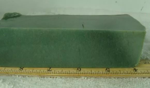 翡翠▲除了缅甸,世界上这些地方也能出产翡翠,甚至还能出A货证书!