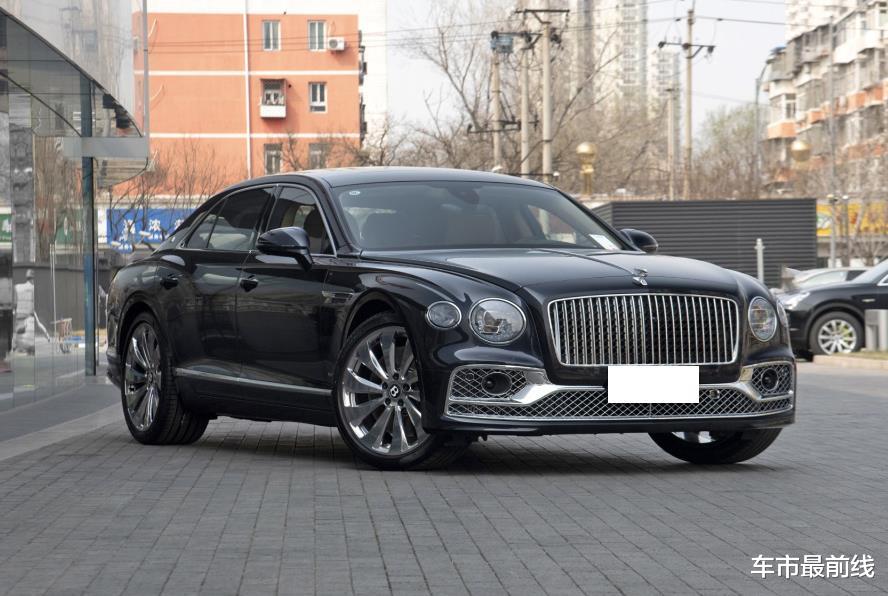 「迈巴赫」这车是帕拉梅拉的大哥，换代后降103万，迈巴赫在它面前黯然失色