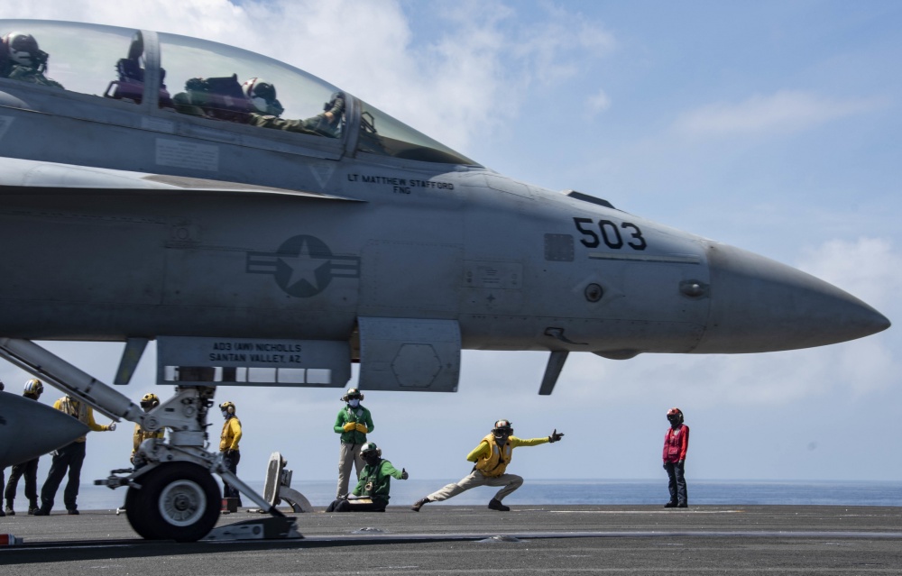 里根号|发生了什么？里根号航母突然紧急驶离日本，美：已进入战斗状态