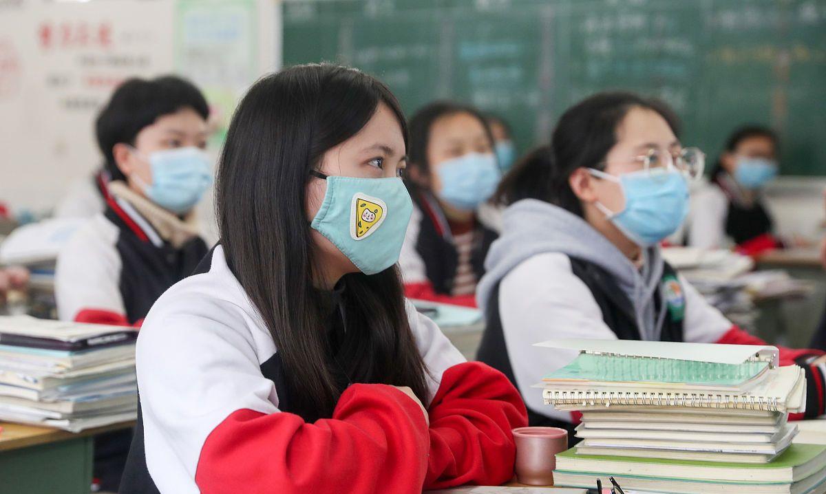 『班主任』班主任：高考失败，不是因为愚钝，而是假努力。考生：要及时制止