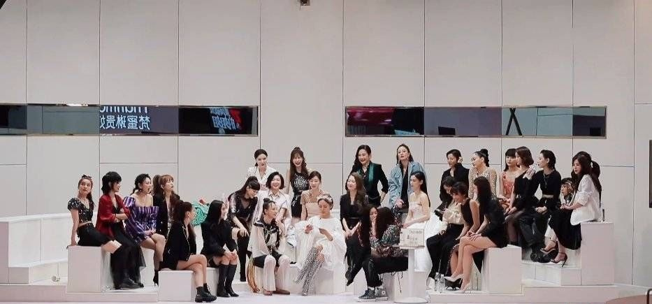 宁静|怼导演、剃光头，想在娱乐圈躺着挣钱的宁静，连姜文都说惹不起
