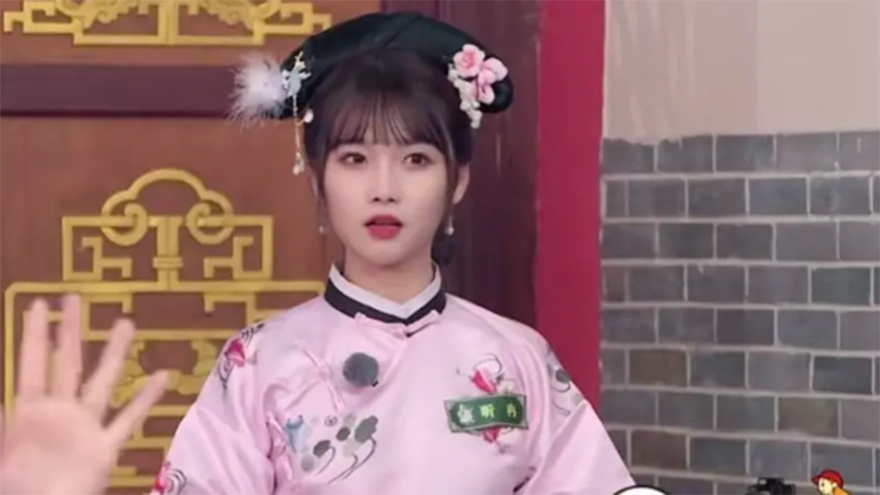 「刘雨昕」《青你2》古装照，刘雨昕帅气，喻言太美，但她才是古装仙子