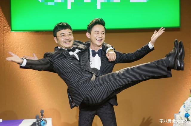 董卿|全国107位主持大合影,董卿稳坐C位,撒贝宁地位不如汪涵