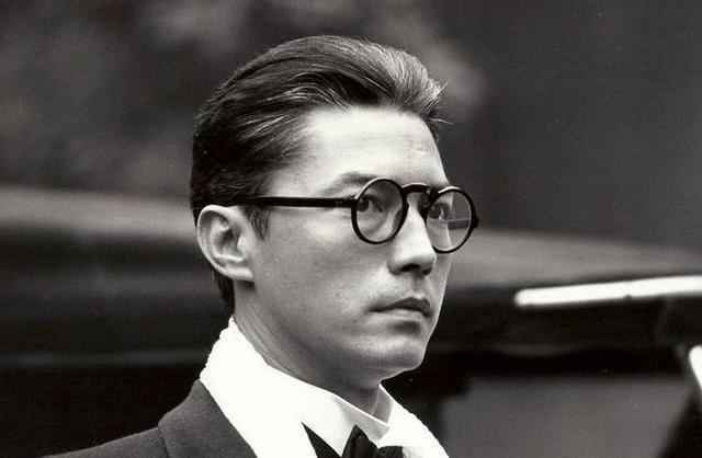 尊龙■亚洲第一美男，林青霞为看他通宵打麻将，王祖贤是他的迷妹