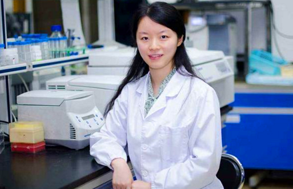 王延轶|23岁嫁给37岁导师,29岁获博士学位的王延轶,如今怎么样了