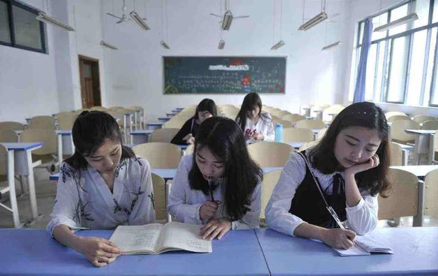 国企|毕业会被国企“哄抢”的4类大学生，发展前景好，你是否在其中？