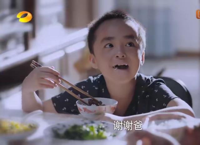 以家人之名|《以家人之名》子秋甜品店装修藏秘密，他心里真正爱的人一目了然