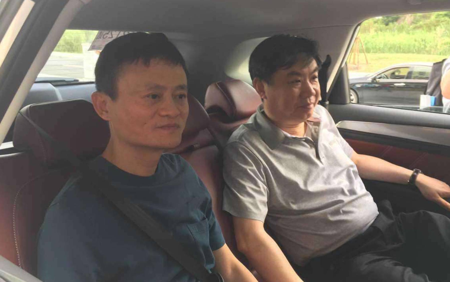 路虎|马云退休，迈巴赫还给公司！但是看了他的新座驾后，网友：霸气！