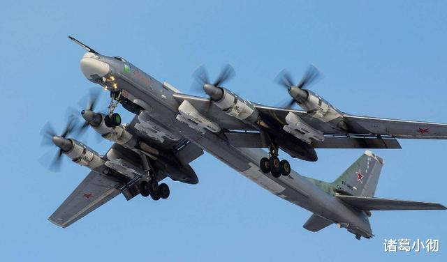 【战略轰炸机】又一款战略轰炸机完成升级，这次已不是轰6，放话还能再战20年