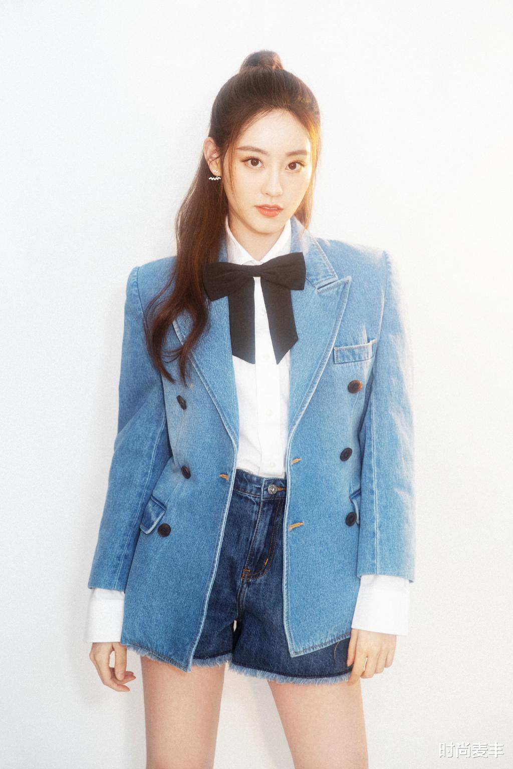 迪丽热巴|嘉行传媒“三美”同场，祝绪丹太亮眼，杨幂却被迪丽热巴比下去了