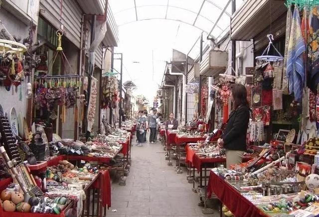 「文玩」买文玩，别只盯着潘家园，中国10个知名文玩市场，总有一个适合你