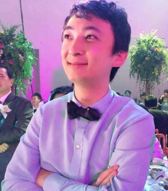 秦奋|20岁与王思聪对撕，25岁讥讽秦奋，18线小演员正面刚超级富二代