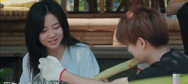 『谭松韵』《向往的生活》任嘉伦谭松韵合体“撒糖”，一个原因让节目获好评