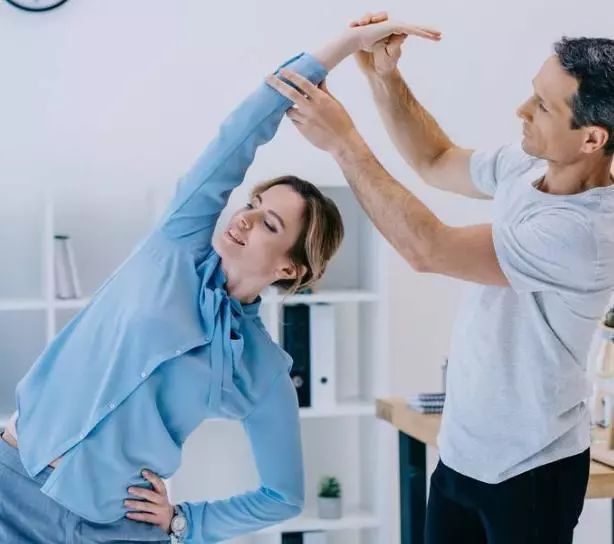 #岳云鹏#罗晋帮唐嫣“坐月子”，网友直言：这大概就是嫁给爱情最好的模样