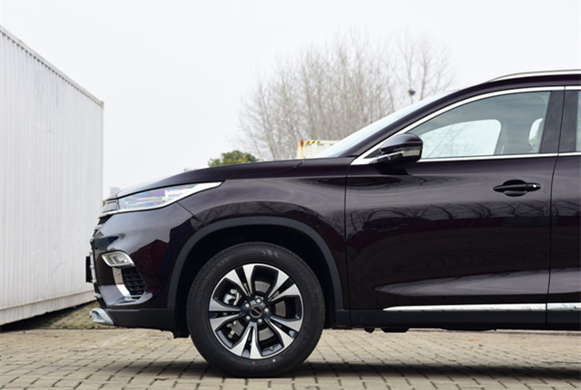 星途tx@可惜了！这国产SUV比奔驰气派，1.6T怼出197马力带四驱，却不走量