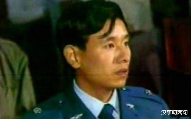 飞行员▲叛国出逃的吴荣根，在国外混不下去想回国养老，想的挺美！