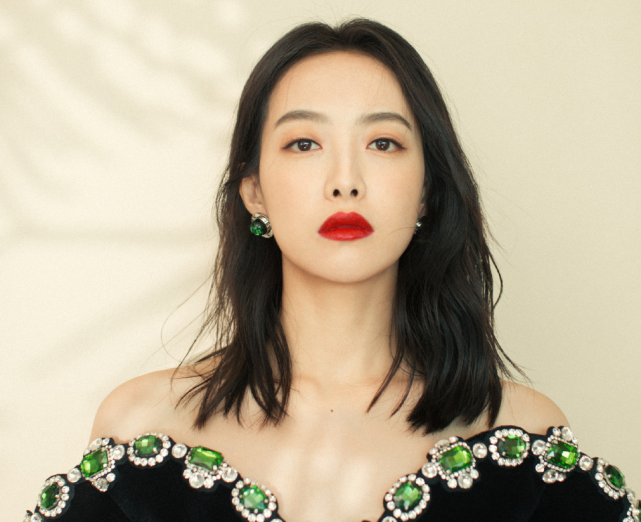 赵丽颖|地位不保?赵丽颖金鹰奖票数告急,恐遭电视圈新人“弯道超车”