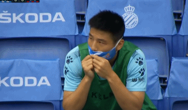 鄱阳湖|十分钟丢两球！西班牙人彻底崩盘，连续两次被判点球武磊脸色铁青