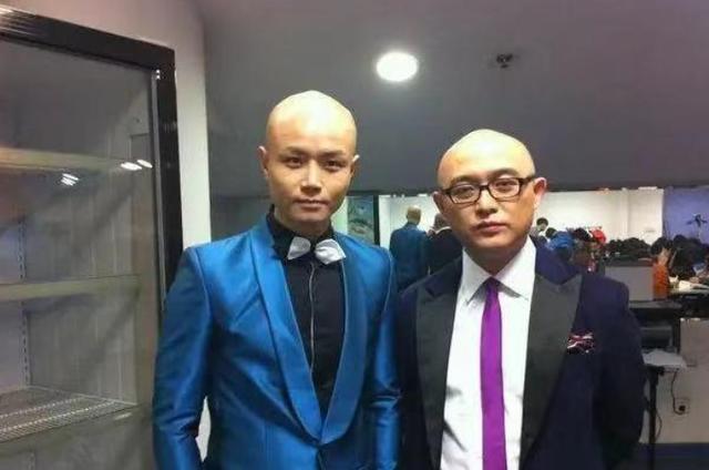 「乐嘉」乐嘉从金牌主持到身败名裂，你以为耍酒疯惹祸，其实背后藏着秘密
