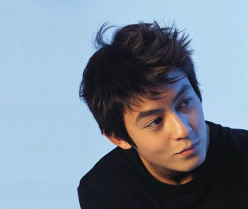 陈冠希▲黄伟文宁愿用自己的才华去换他的脸，可香港乐坛所有女歌手都恨他