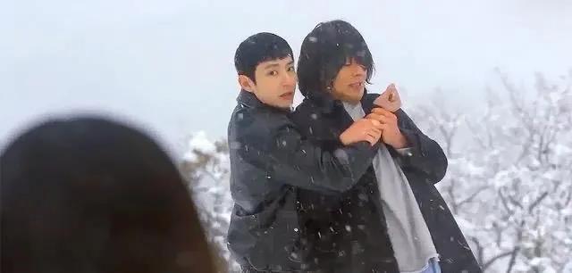 #车警官#这部「看脸」新剧，再刷十遍都不腻