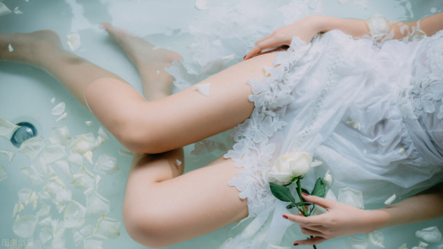 鉴黄师|美女鉴黄师哭诉工作的辛苦,毕竟自己还单身,条件反射肯定会有啊